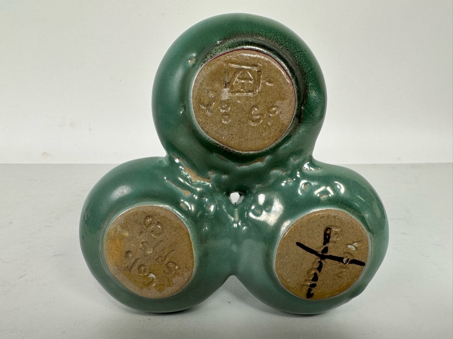 Vintage Van Briggle Art Pottery Triple Bud Vase Colorado Springs, CO 7H [Photo 9]