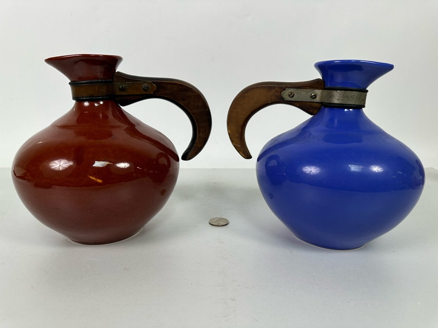 Pair Of Vintage Metlox Pottery Pitchers Carafes With Wooden Handles 7H [Photo 9]