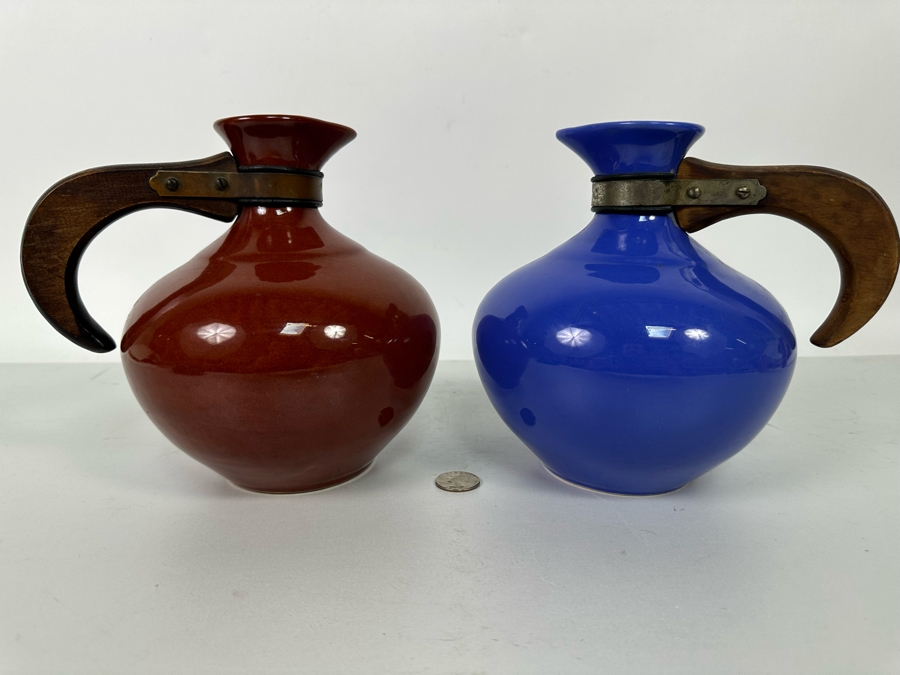 Pair Of Vintage Metlox Pottery Pitchers Carafes With Wooden Handles 7H [Photo 2]