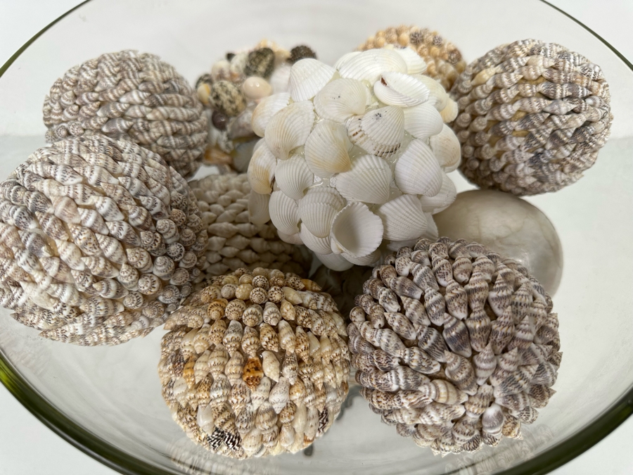 Centerpiece Bowl With Silverplate Stand Filled With Organic Shell Spheres Balls 13R X 9H [Photo 6]