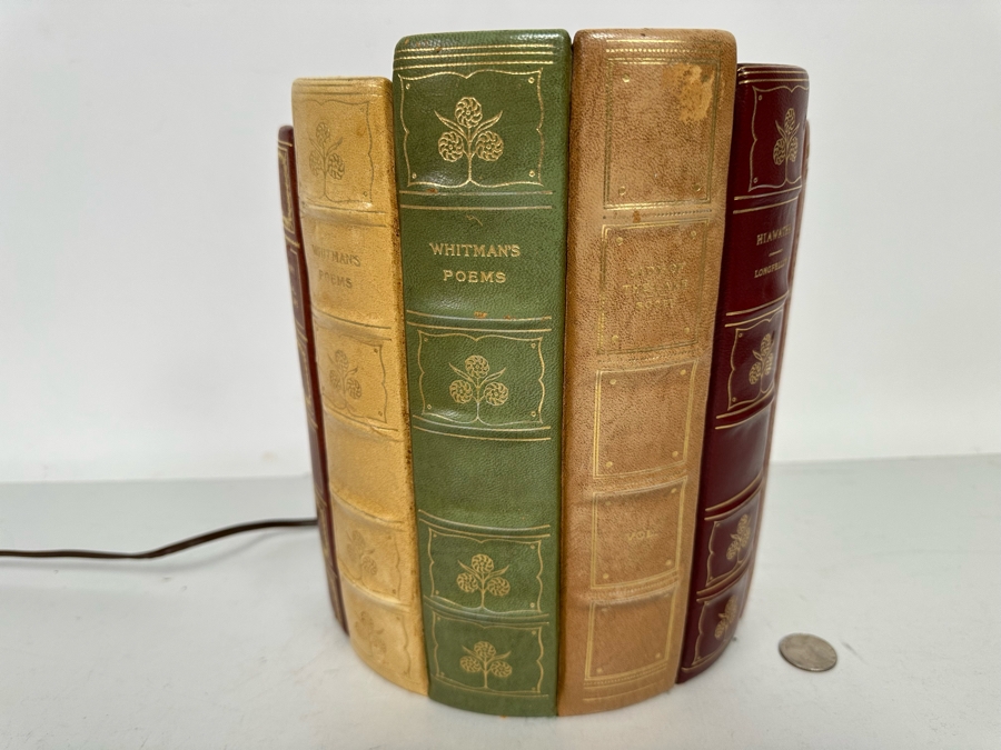 Vintage Antique Book Themed Table Lamp 8W X 6.5D X 10H [Photo 3]