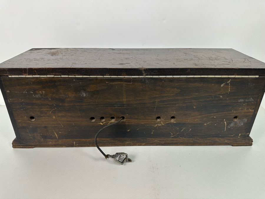 Rare Neo-Dyne Tube Receiver Radio A Product Of Steinway Radio Corporation Chicago Table Model With Hinged Lid 5 Tubes Not Tested 26W X 9D X 9H [Photo 22]