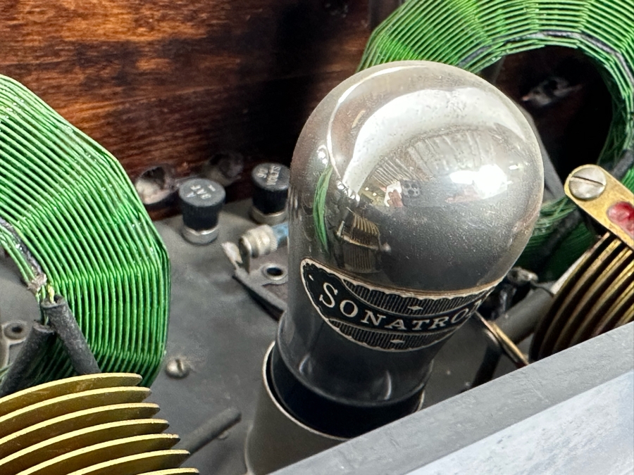 Rare Neo-Dyne Tube Receiver Radio A Product Of Steinway Radio Corporation Chicago Table Model With Hinged Lid 5 Tubes Not Tested 26W X 9D X 9H [Photo 12]