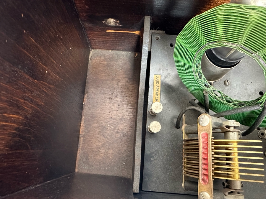 Rare Neo-Dyne Tube Receiver Radio A Product Of Steinway Radio Corporation Chicago Table Model With Hinged Lid 5 Tubes Not Tested 26W X 9D X 9H [Photo 18]