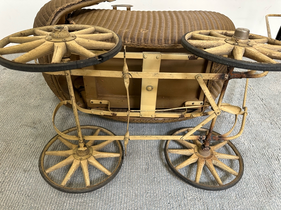 Vintage Kumfy-Kab Co Wicker Doll Carriage Buggy Made In La Porte, Indiana 44W X 17D X 29H  [Photo 15]