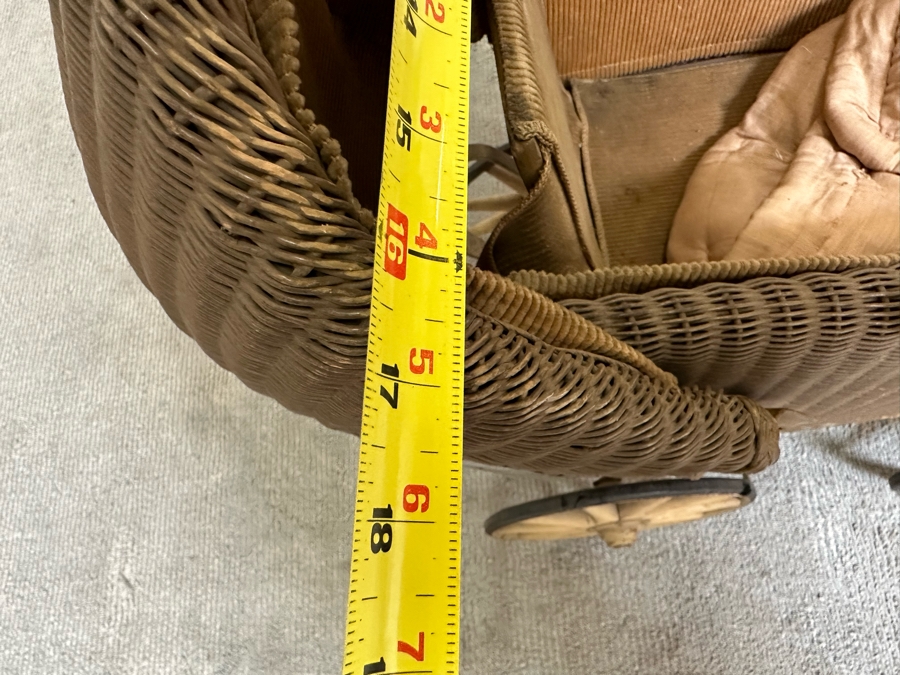 Vintage Kumfy-Kab Co Wicker Doll Carriage Buggy Made In La Porte, Indiana 44W X 17D X 29H  [Photo 21]