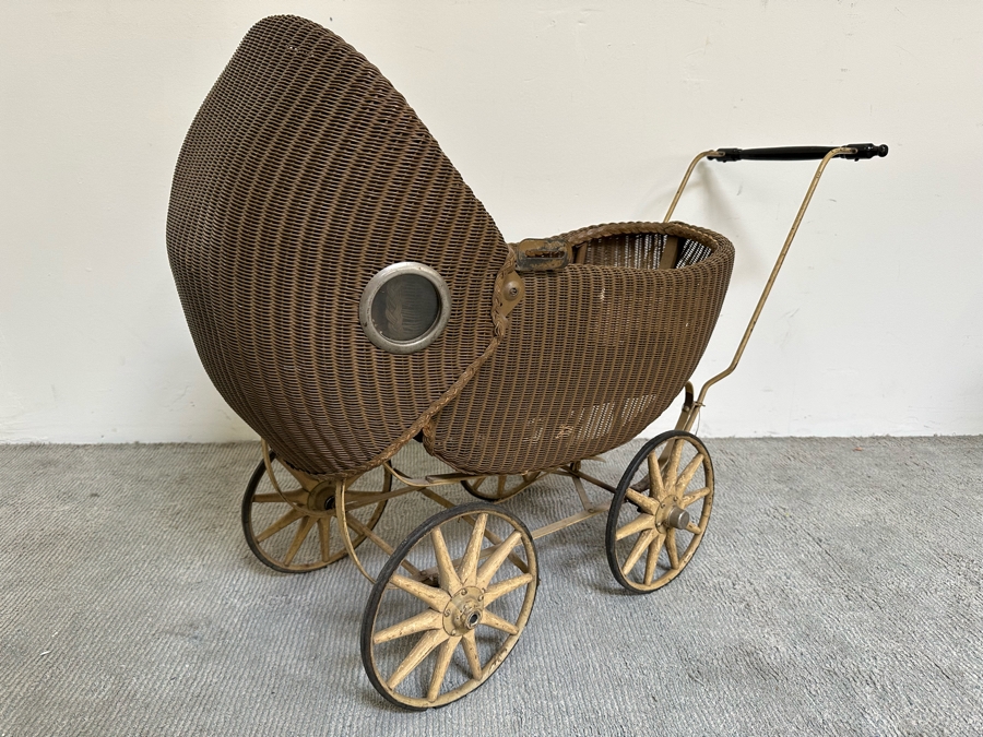 Vintage Kumfy-Kab Co Wicker Doll Carriage Buggy Made In La Porte, Indiana 44W X 17D X 29H  [Photo 14]