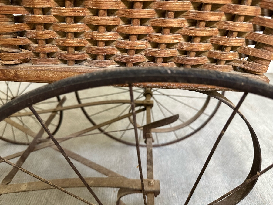 Antique Victorian Wicker Baby Carriage Buggy Perambulator Pram 44W X 22D X 39H [Photo 17]