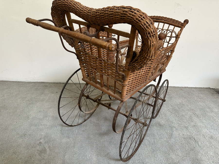 Antique Victorian Wicker Baby Carriage Buggy Perambulator Pram 44W X 22D X 39H [Photo 11]