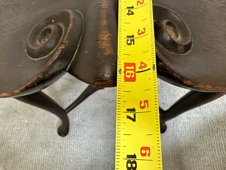 Antique Venetian Carved Wooden Shell Grotto Piano Stool (One Of The Legs Has Been Professionally Restored) 18W X 16D X 18.5H [Photo 15]