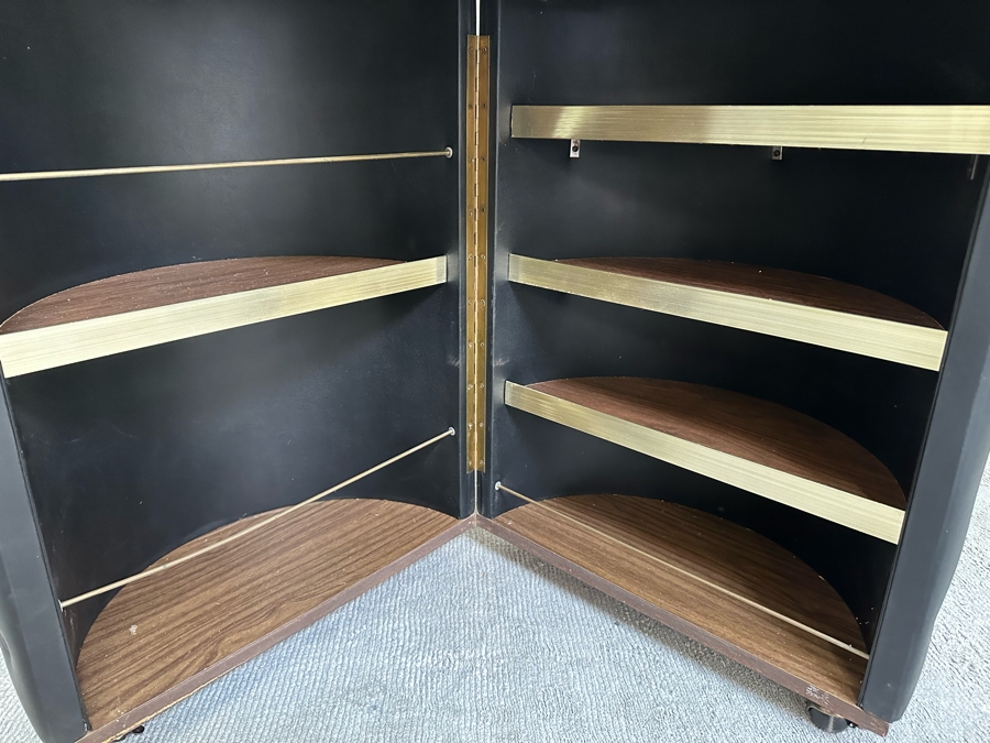 Vintage Retro Portable Round Barrel Bar With Casters Unfolds Into Bar With Shelving For Storage 40W X 20D - See Photos [Photo 12]