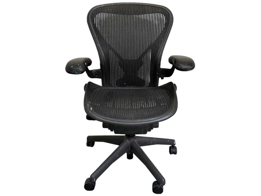 Aeron Chair By Herman Miller Ergonomic Chair Used Personally By The Artist Bonnie Lee Roth (See Photos For Paint Splatter) Retails $1,275
