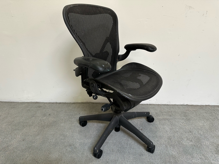 Aeron Chair By Herman Miller Ergonomic Chair Used Personally By The Artist Bonnie Lee Roth (See Photos For Paint Splatter) Retails $1,275 [Photo 4]