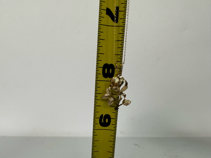 14K Gold Rose Pendant With 14K Gold 16' Necklace (Necklace Has Slight Knot As Shown In Photos) 0.8g [Photo 13]