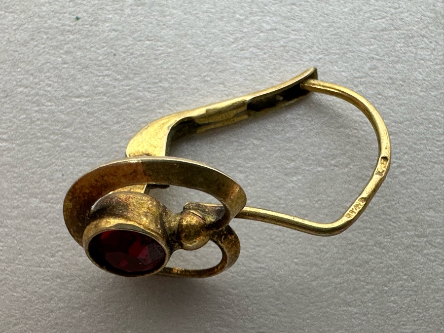 14K Gold Earrings With Red Stones 1.8g [Photo 13]