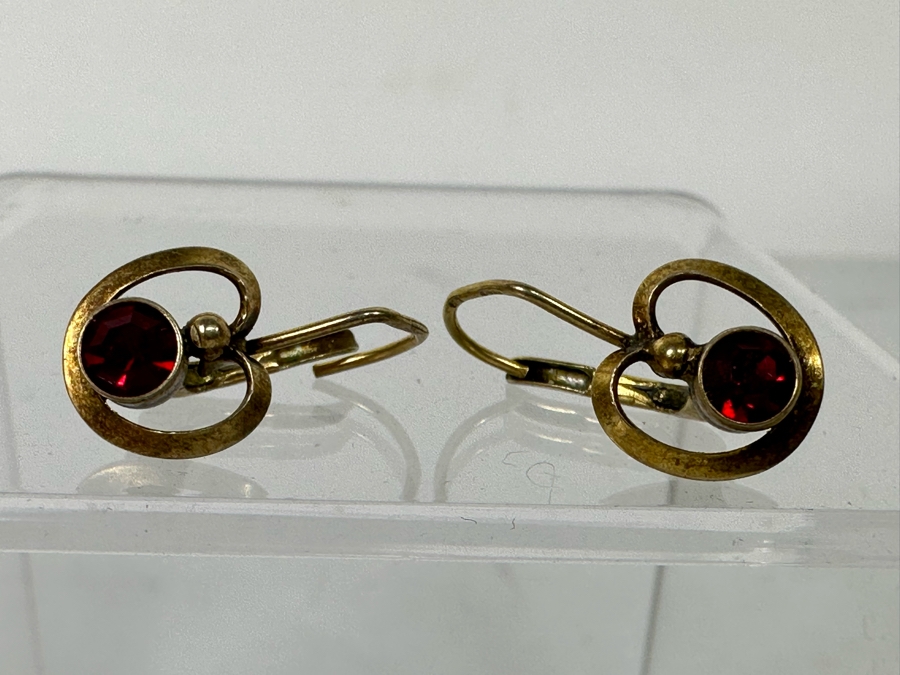 14K Gold Earrings With Red Stones 1.8g