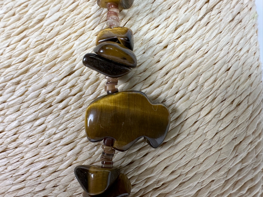 Vintage Tiger Eye Carved 22' Necklace With Bear And Buffalos And Matching Earrings [Photo 7]