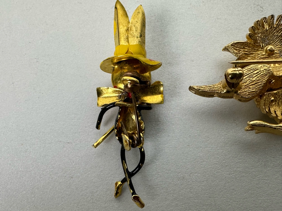 Costume Jewelry Lot: Vintage Trifari Dog Brooch Pin With Original Tags, Vintage Boucher Bird Brooch Pin And Vintage Rabbit Dancer Brooch Pin  [Photo 11]