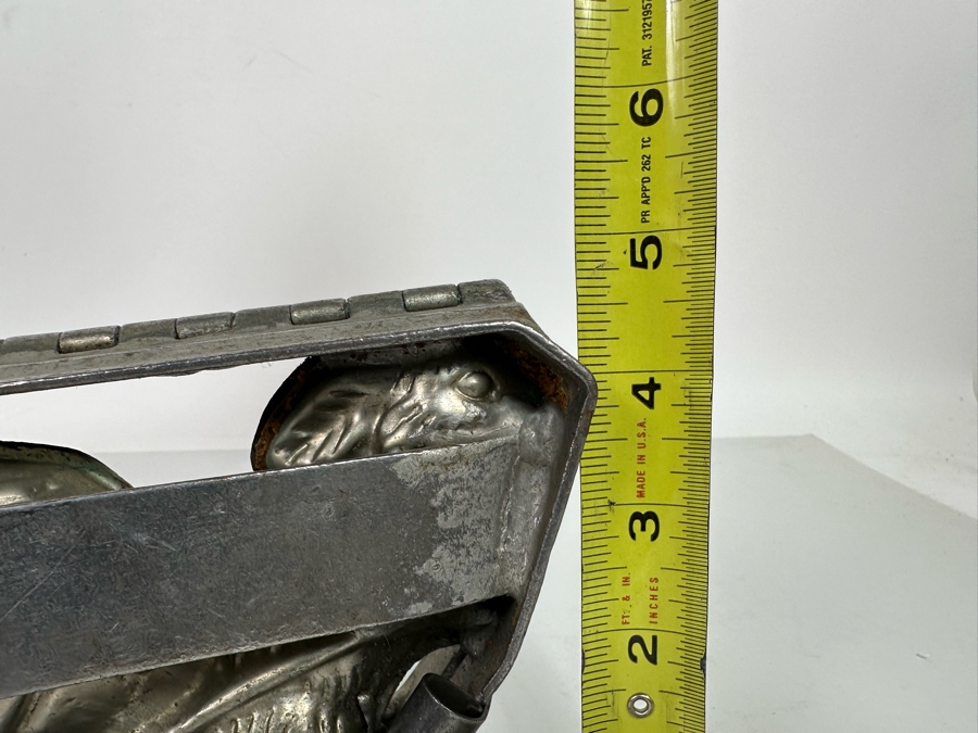 Vintage Easter Bunny Chocolate Mold Commercial Grade 8W X 5H [Photo 7]