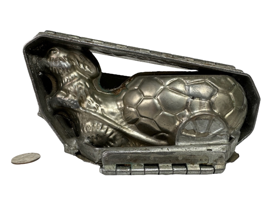 Vintage Easter Bunny Chocolate Mold Commercial Grade 8W X 5H [Photo 1]
