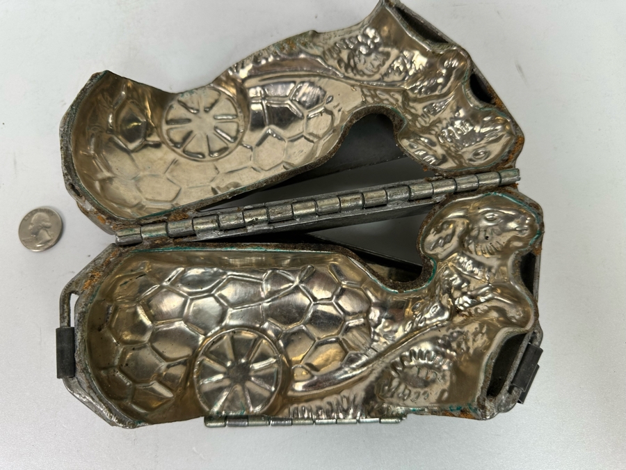 Vintage Easter Bunny Chocolate Mold Commercial Grade 8W X 5H [Photo 5]