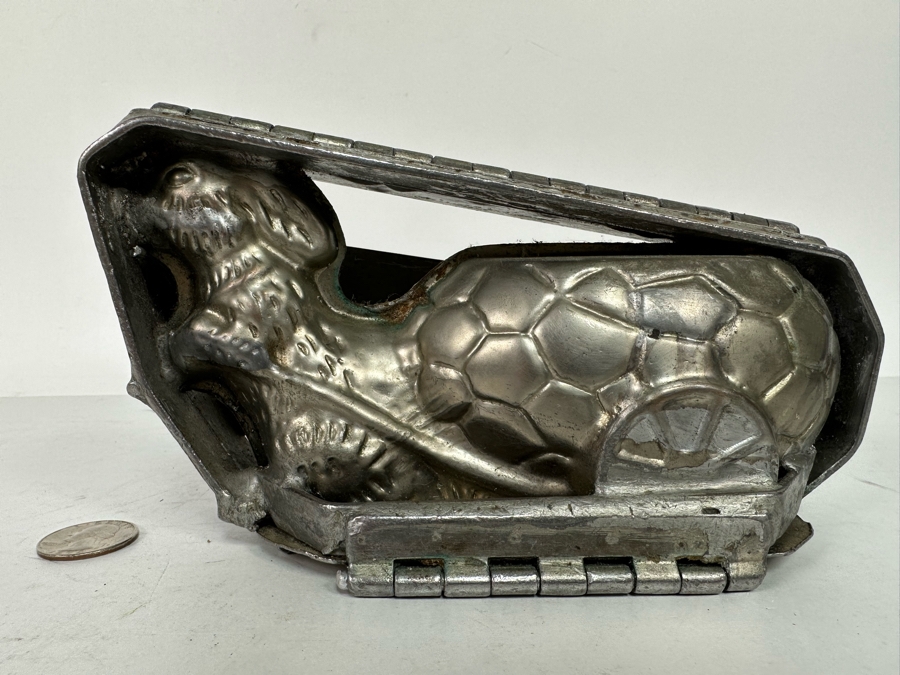 Vintage Easter Bunny Chocolate Mold Commercial Grade 8W X 5H [Photo 2]