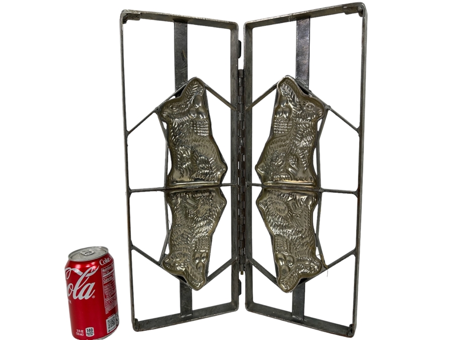 Vintage Easter Bunny Chocolate Mold Commercial Grade Makes Pair Of Easter Bunnies 18W X 7H [Photo 11]