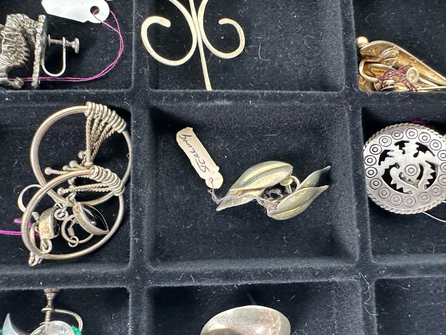 Vintage Sterling Silver Jewelry Earring Lot Mainly Mexican Silver Comes With Tray 148g Total Sterling Weight [Photo 14]