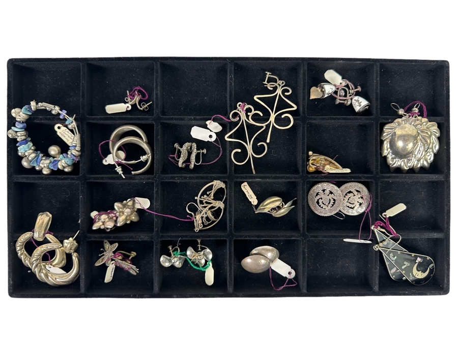 Vintage Sterling Silver Jewelry Earring Lot Mainly Mexican Silver Comes With Tray 148g Total Sterling Weight [Photo 1]
