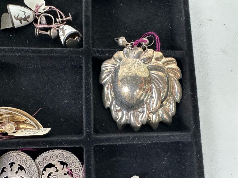 Vintage Sterling Silver Jewelry Earring Lot Mainly Mexican Silver Comes With Tray 148g Total Sterling Weight [Photo 18]