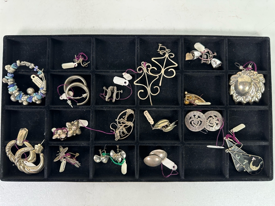 Vintage Sterling Silver Jewelry Earring Lot Mainly Mexican Silver Comes With Tray 148g Total Sterling Weight [Photo 3]