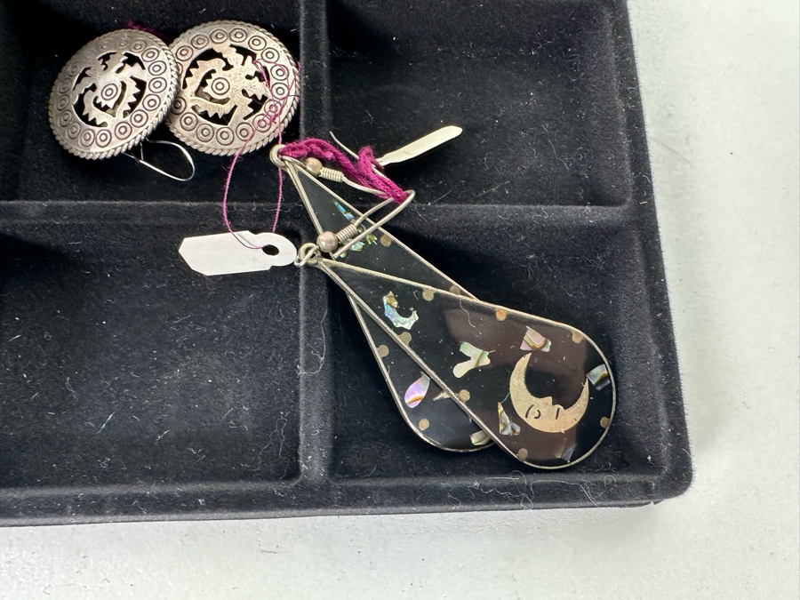 Vintage Sterling Silver Jewelry Earring Lot Mainly Mexican Silver Comes With Tray 148g Total Sterling Weight [Photo 19]