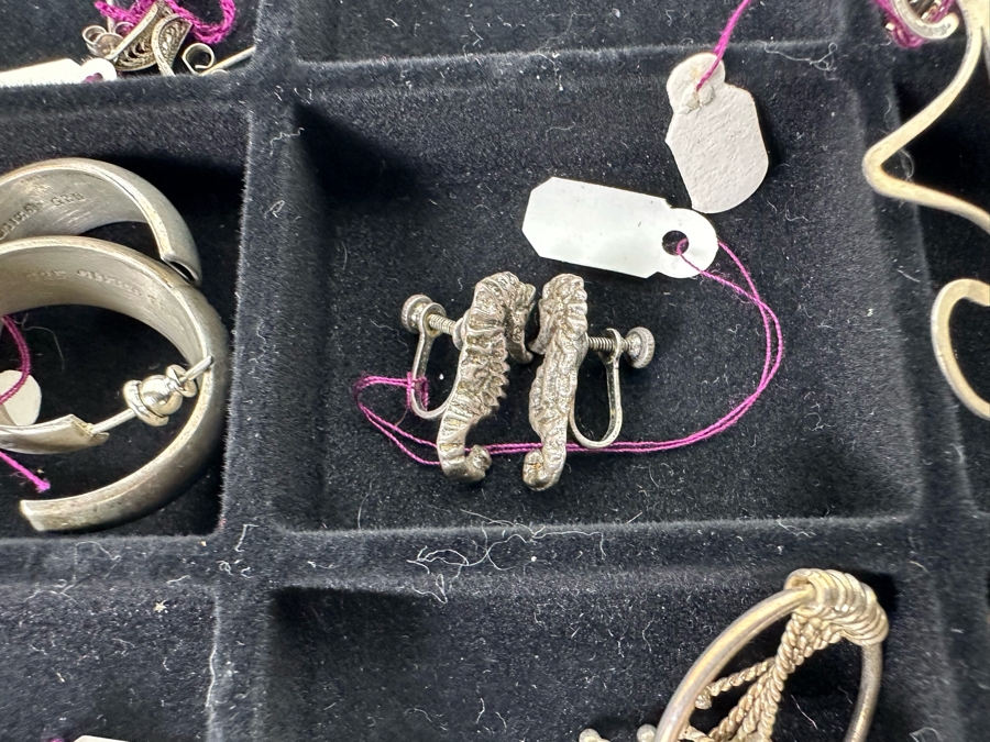 Vintage Sterling Silver Jewelry Earring Lot Mainly Mexican Silver Comes With Tray 148g Total Sterling Weight [Photo 9]