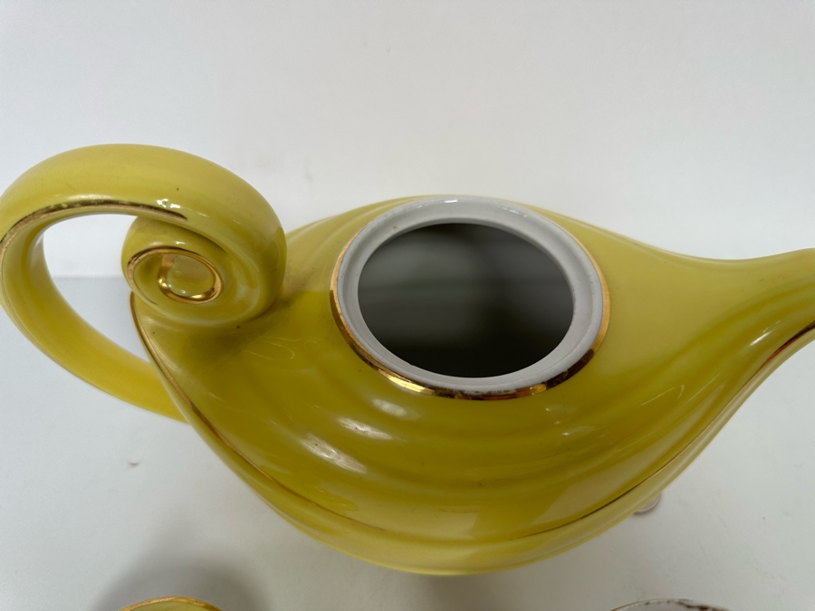 Vintage Hall USA Pottery Teapot 10.5W X 6.5H [Photo 10]