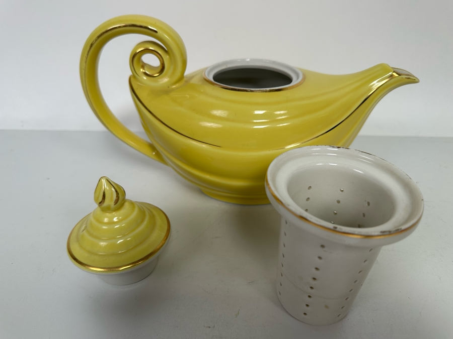Vintage Hall USA Pottery Teapot 10.5W X 6.5H [Photo 9]