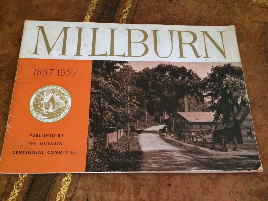 Interesting Lot with John Wayne Items [Photo 14]