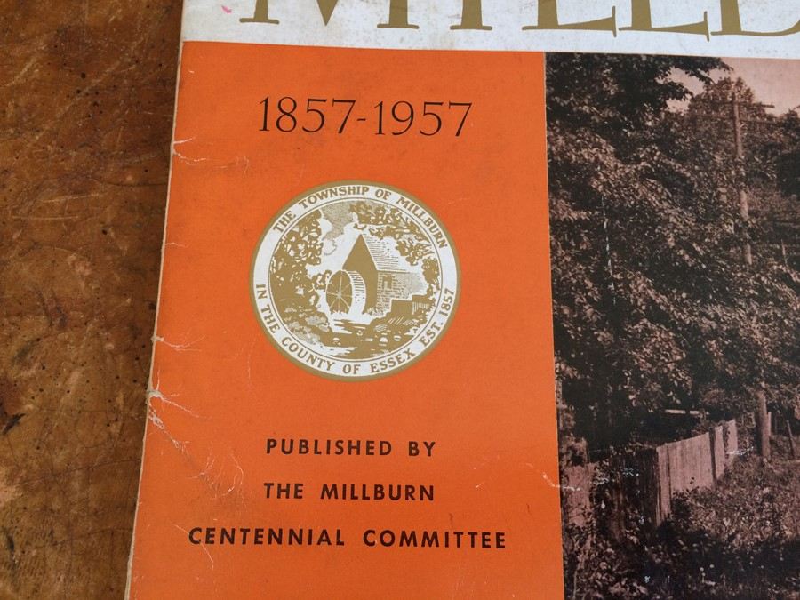 Interesting Lot with John Wayne Items [Photo 15]