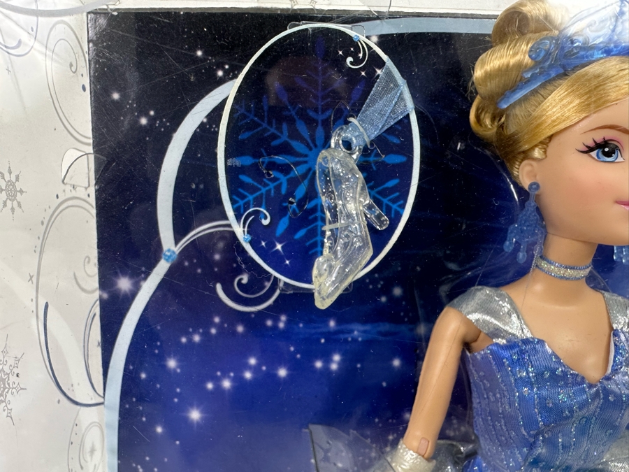 Mattel Barbie Holiday Princess 2012 Disney's Cinderella 2011 W5567 [Photo 5]