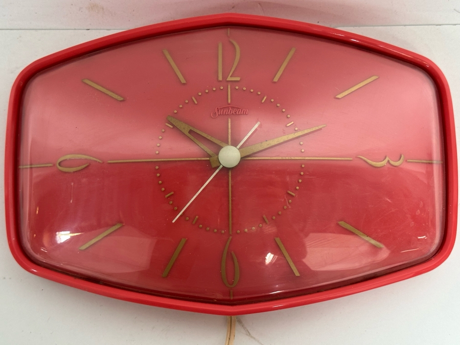 Mid-Century Sunbeam Electric Wall Clock Model A002 9.5 X 6.5 [Photo 9]