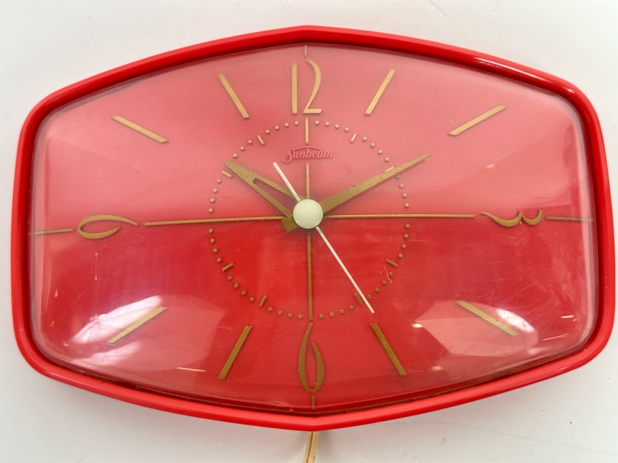 Mid-Century Sunbeam Electric Wall Clock Model A002 9.5 X 6.5 [Photo 2]