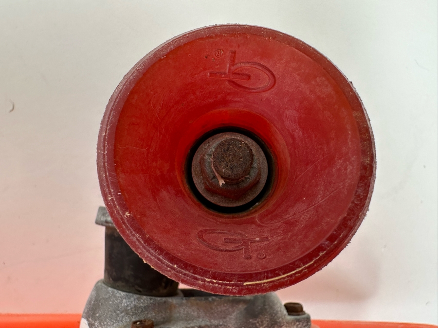 Vintage Grentec GT Coyote Skateboard 24L [Photo 9]