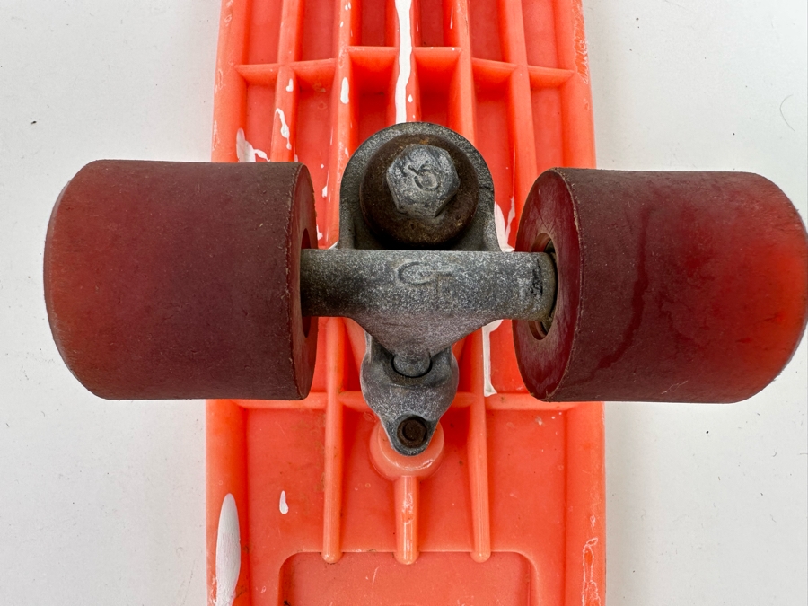 Vintage Grentec GT Coyote Skateboard 24L [Photo 7]