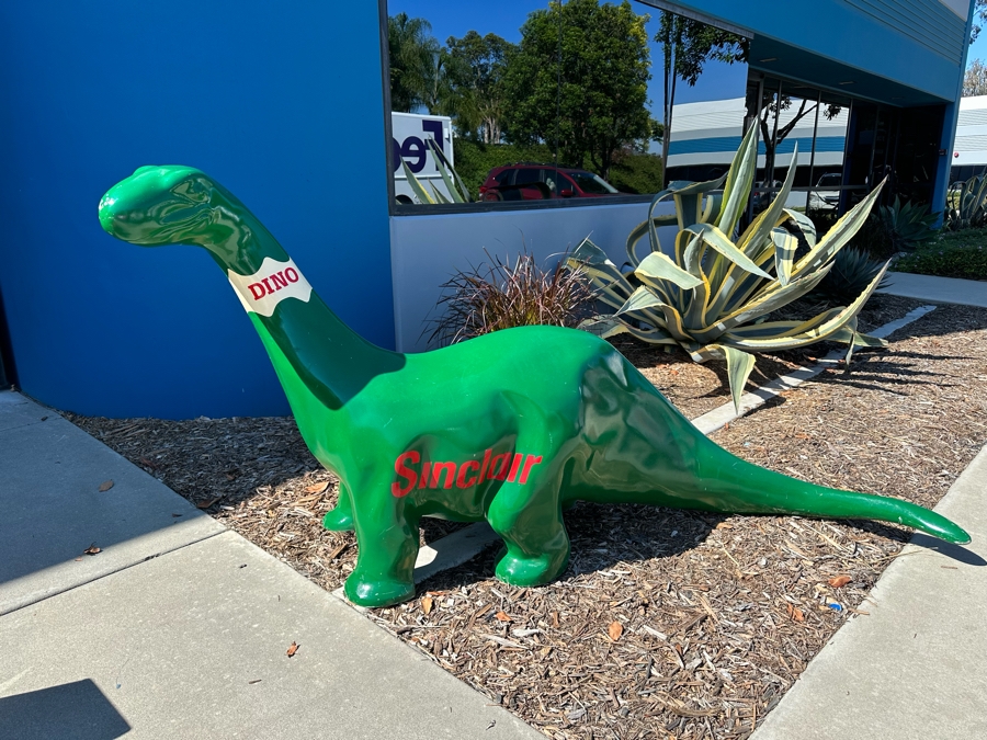 Sinclair Dino Dinosaur Gasoline Fiberglass Statue Automotive Man Cave Advertising Item 102'L X 24'W X 48'H [Photo 2]