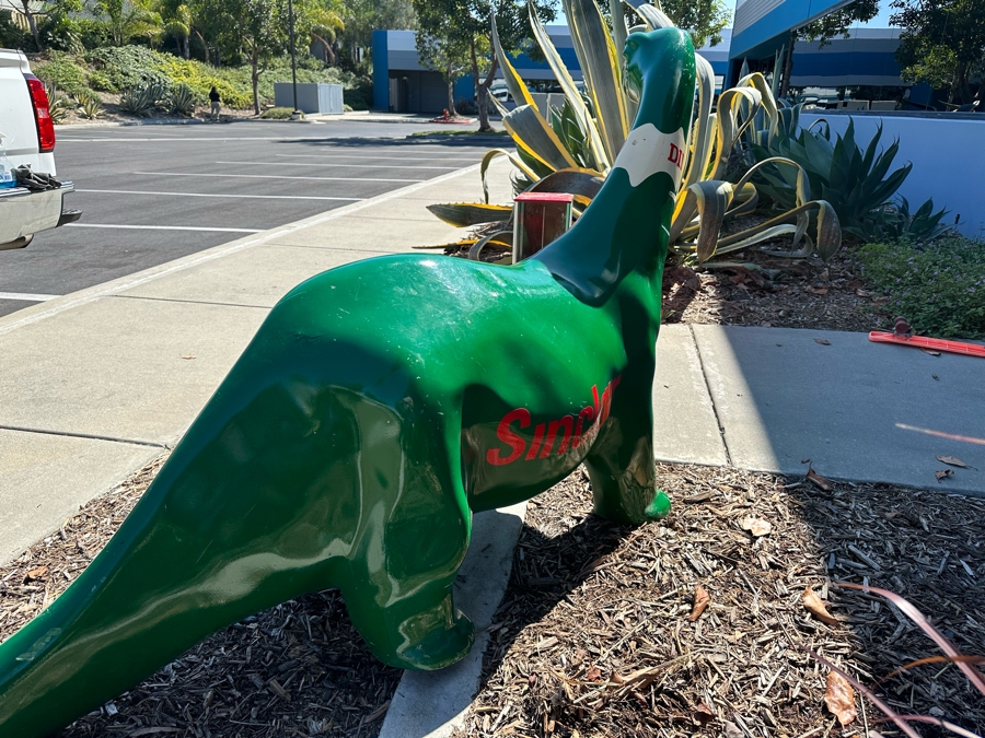 Sinclair Dino Dinosaur Gasoline Fiberglass Statue Automotive Man Cave Advertising Item 102'L X 24'W X 48'H [Photo 10]