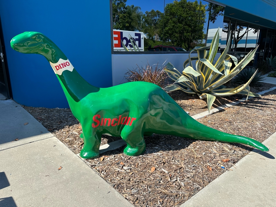 Sinclair Dino Dinosaur Gasoline Fiberglass Statue Automotive Man Cave Advertising Item 102'L X 24'W X 48'H [Photo 4]