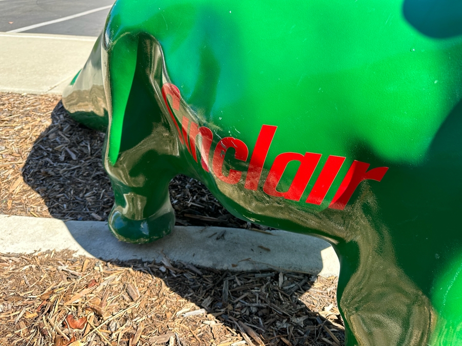 Sinclair Dino Dinosaur Gasoline Fiberglass Statue Automotive Man Cave Advertising Item 102'L X 24'W X 48'H [Photo 13]