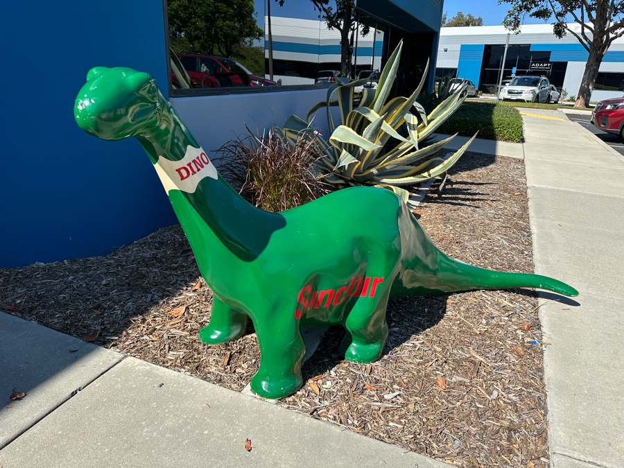 Sinclair Dino Dinosaur Gasoline Fiberglass Statue Automotive Man Cave Advertising Item 102'L X 24'W X 48'H [Photo 6]