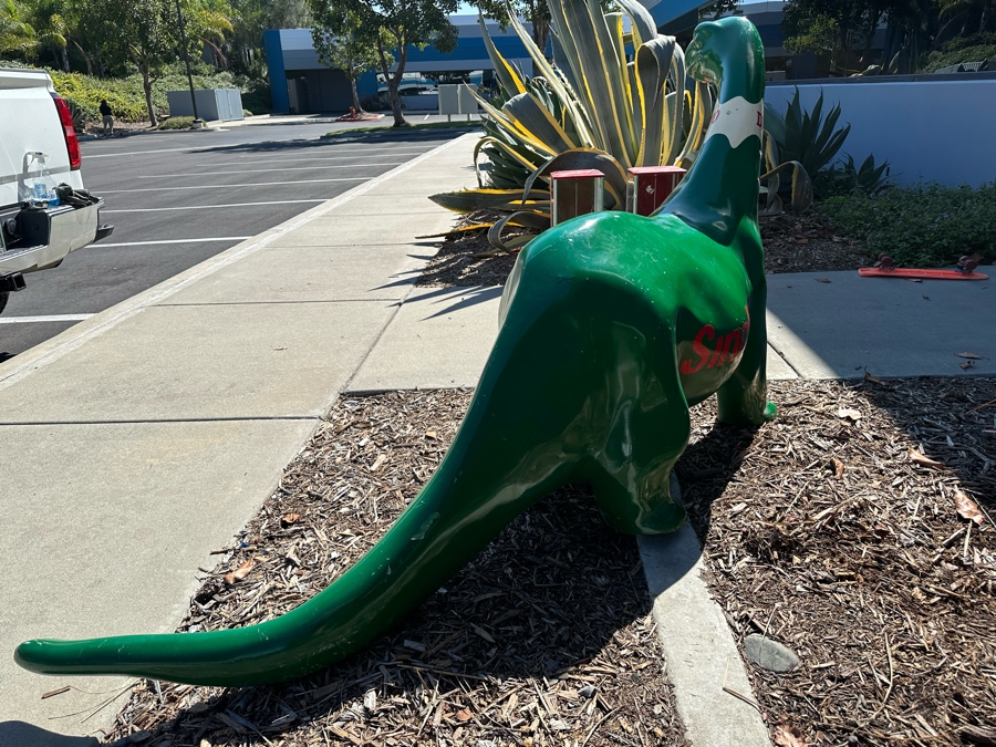Sinclair Dino Dinosaur Gasoline Fiberglass Statue Automotive Man Cave Advertising Item 102'L X 24'W X 48'H [Photo 11]