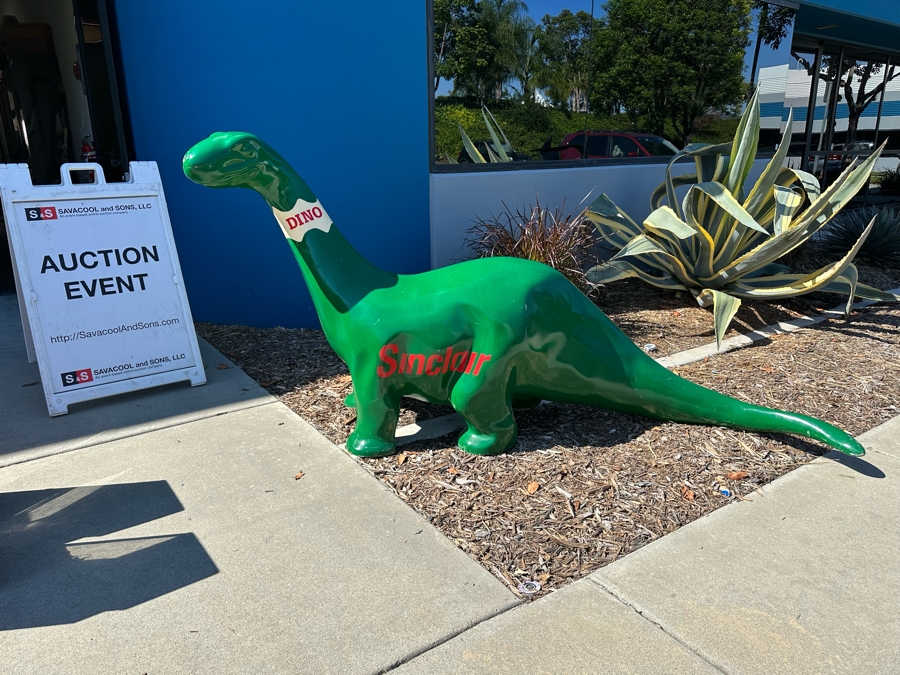Sinclair Dino Dinosaur Gasoline Fiberglass Statue Automotive Man Cave Advertising Item 102'L X 24'W X 48'H [Photo 16]
