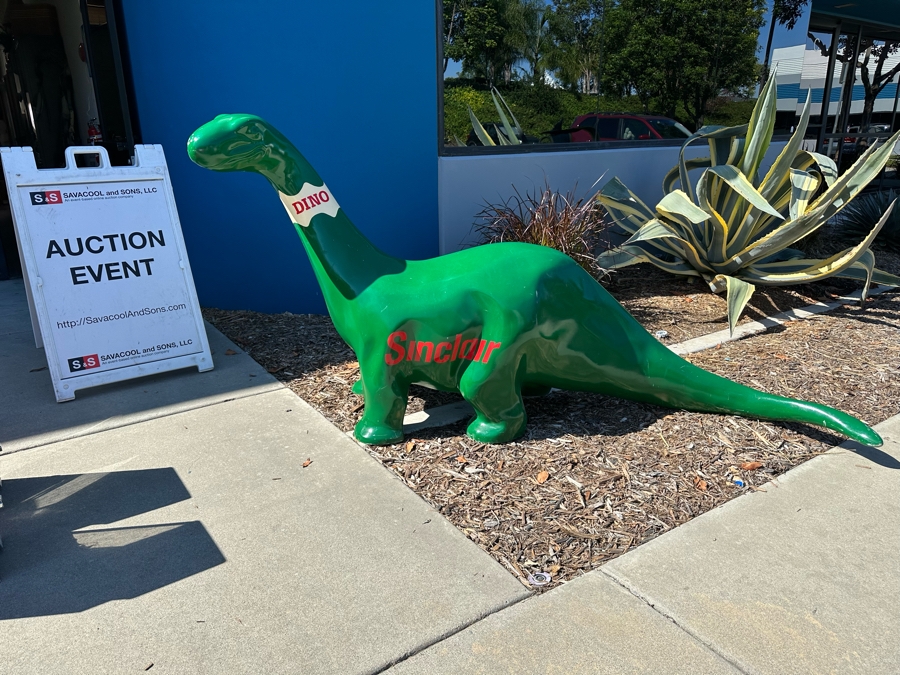 Sinclair Dino Dinosaur Gasoline Fiberglass Statue Automotive Man Cave Advertising Item 102'L X 24'W X 48'H [Photo 17]
